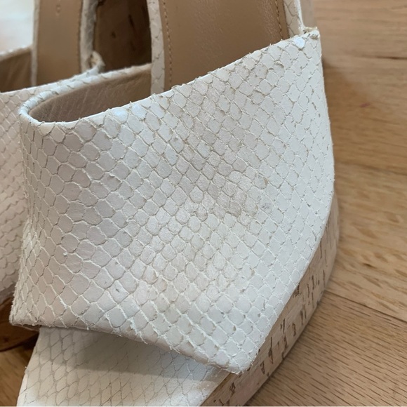 Veronica Beard White Python High Cork Wedges Size 8 M - Picture 7 of 9